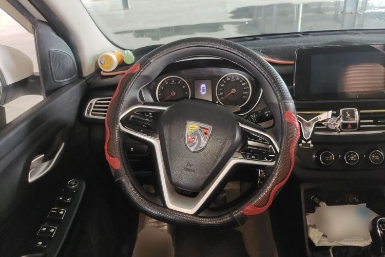 Used Baojun 730 2019 1.5L Manual Fashion Model 7-seater China VI