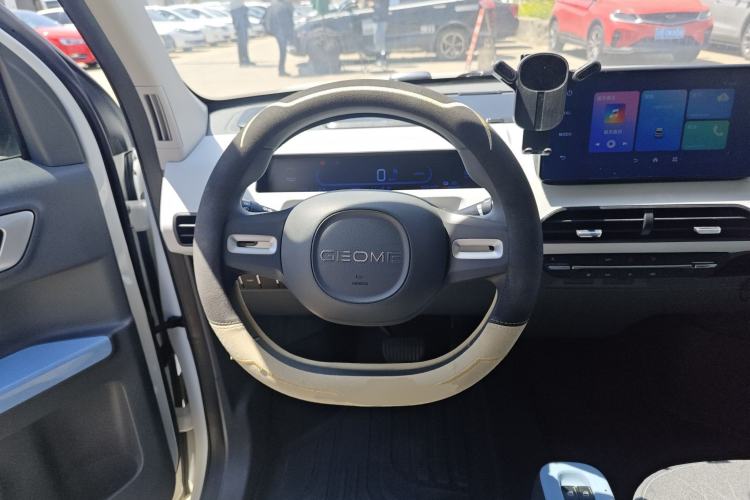 Used Geely Galaxy Panda 2023 Panda Mini 200km Endurance Bear
