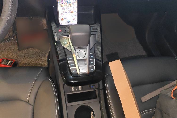 Used BYD Yuan New Energy 2019 EV360 Smart Connect Enjoyment Model Gear Lever