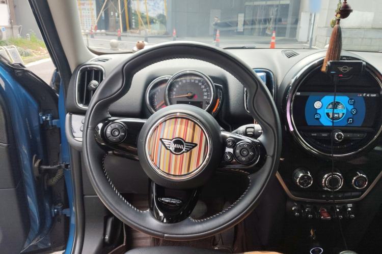 Used MINI Countryman 2019 1.5T COOPER ALL4 Artist Weekend Travel Edition
