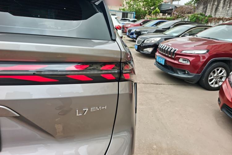 Used Geely Galaxy L7 2025 EM-i 115km Exploration+ Edition Right Rear Taillight