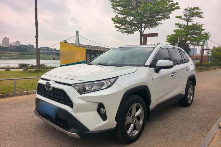 Used Toyota RAV4 2021 2.0L CVT Two-Wheel Drive Fashion Edition