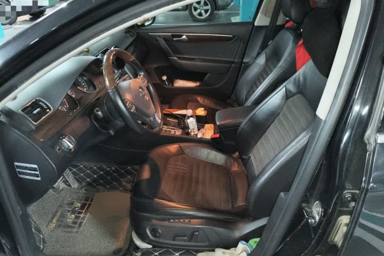 Used Volkswagen Magotan 2015 2.0 TSI Prestige Model
