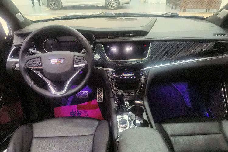 Used Cadillac XT6 2022 2.0T Six-Seater Four-Wheel Drive Luxury Version
