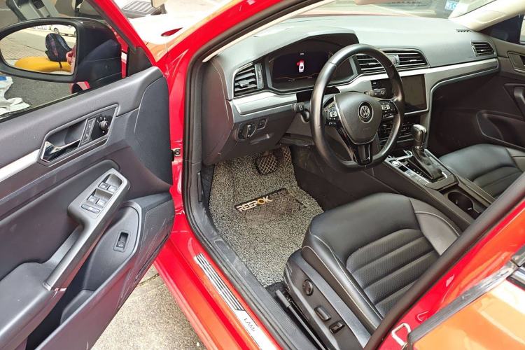 Used Volkswagen Lamando 2021 280TSI DSG Comfort Edition Driver Seat