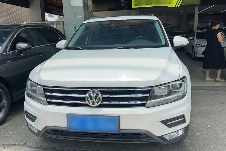 Used Volkswagen Tiguan L 2019 Revised Version 280TSI Automatic Two-Wheel Drive Panoramic Comfort Edition China VI Standard