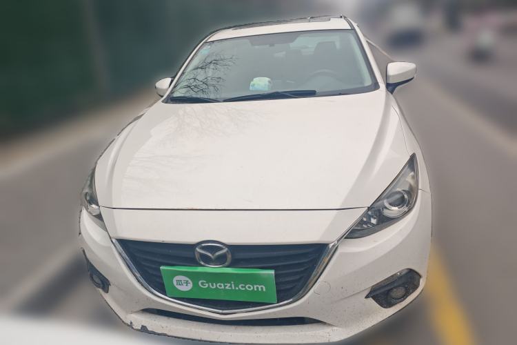Used Mazda 3 Axela 2016 Sedan 1.5L Manual Luxury Model
