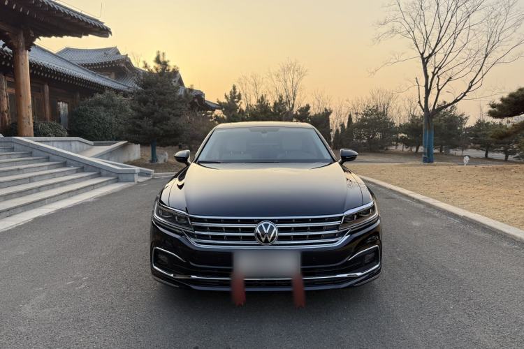 Used Volkswagen Phideon 2021 380TSI Prestige Edition Exterior 1