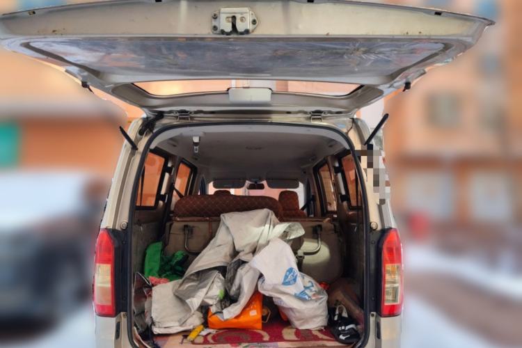 Used Wuling Rongguang V 2015 1.2L Practical Model Trunk