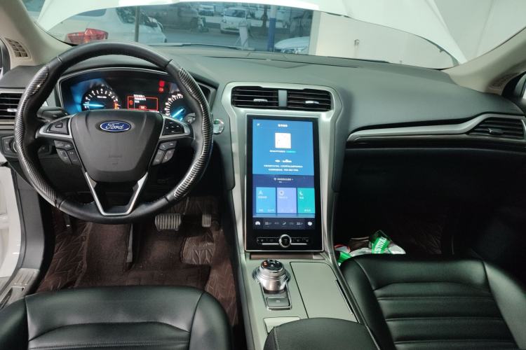 Used Ford Mondeo 2020 EcoBoost 180 Stylish Model Center Console