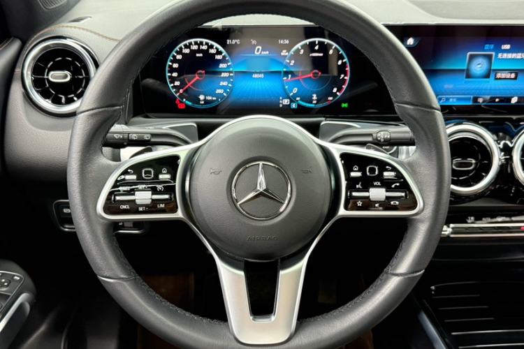 Used Mercedes-Benz GLB 2023 Refreshed GLB 200 Dynamic Edition Interior 2