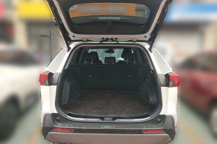 Used Toyota RAV4 Rongfang Plug-in Hybrid 2022 2.5L Four-Wheel Drive Flagship Pro Trunk