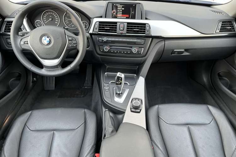 Used BMW 4 Series 2016 420i Fashion Model
