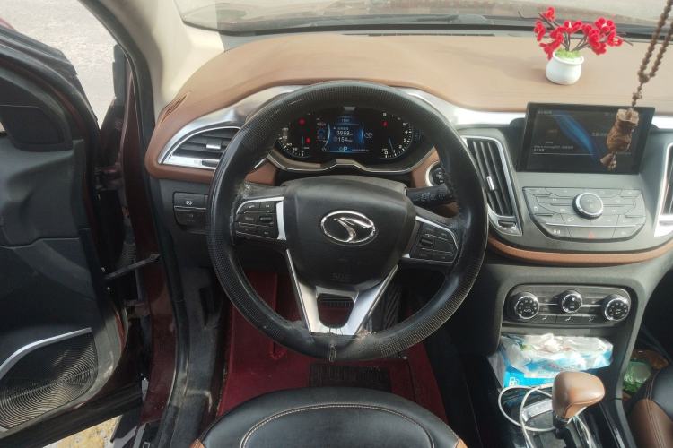 Used Soueast DX7 2015 1.5T Automatic Luxury Model Steering Wheel