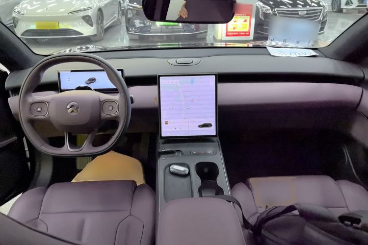 Used Nio ET5T 2024 75kWh Touring Center Console