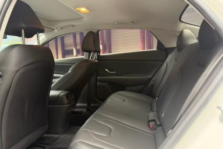 Used Hyundai Elantra 2022 1.5L CVT LUX Prestige Edition