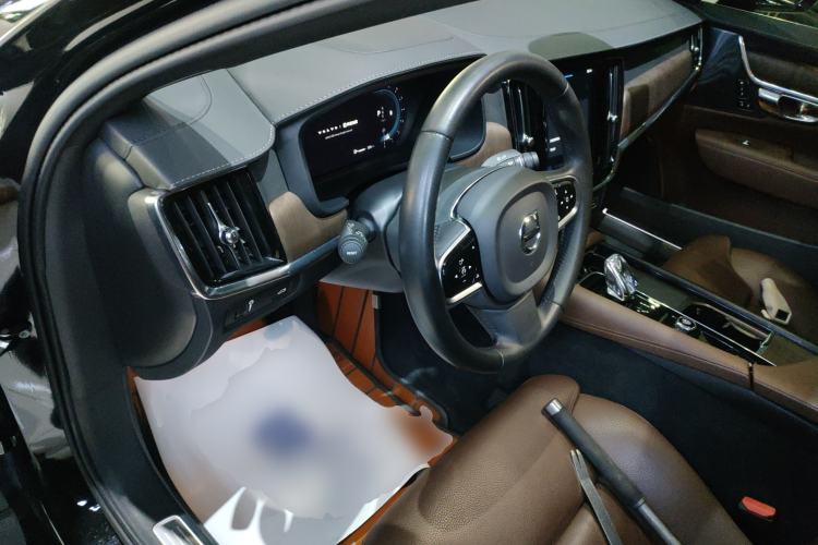 Used Volvo S90 2022 B5 Zhiyuan Luxury Edition
