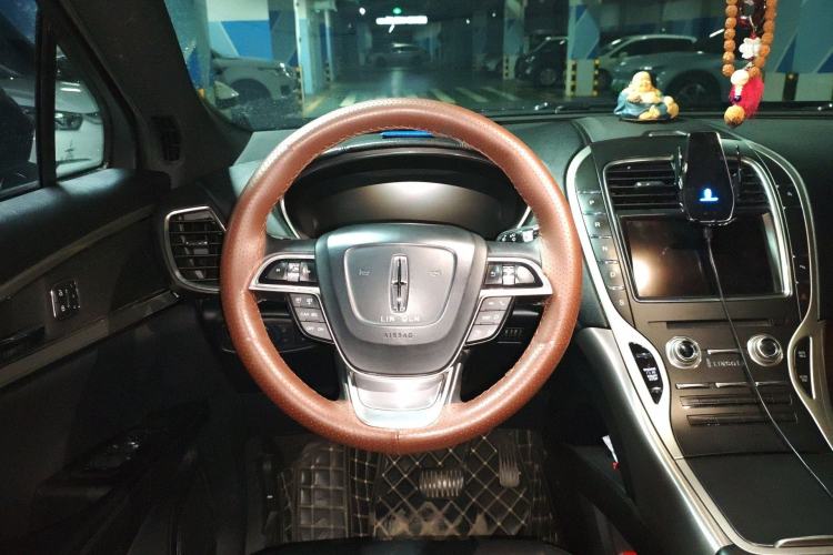 Used Lincoln Nautilus 2019 2.0T Two-Wheel Drive Luxury Edition China VI Standard Steering Wheel