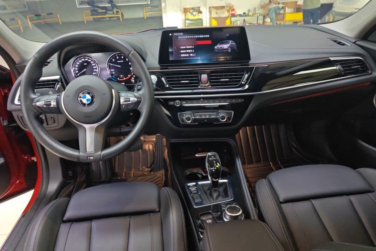 Used BMW 1 Series 2023 125i M Sport Night Edition Center Console