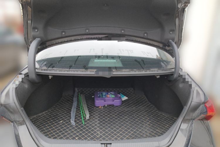 Used Toyota Avalon 2021 2.5L Luxury Edition Trunk