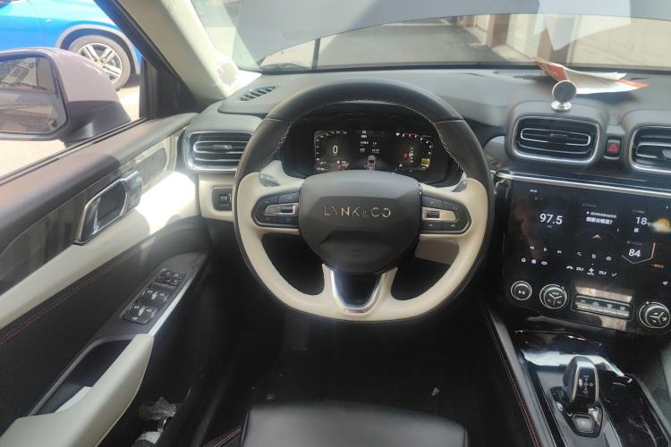 Used Lynk & Co 02 2022 1.5T DCT Shine Plus
