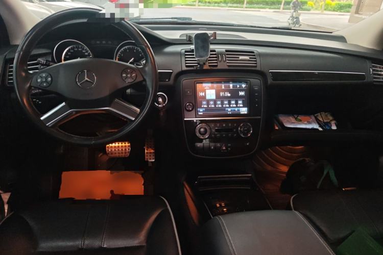 Used Mercedes-Benz R-Class 2017 R 320 4MATIC Business Edition Prestige Model