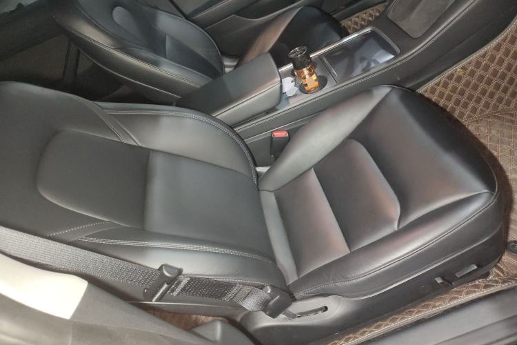 Used Tesla Model 3 2022 Rear-Wheel-Drive Version Right Front Seat