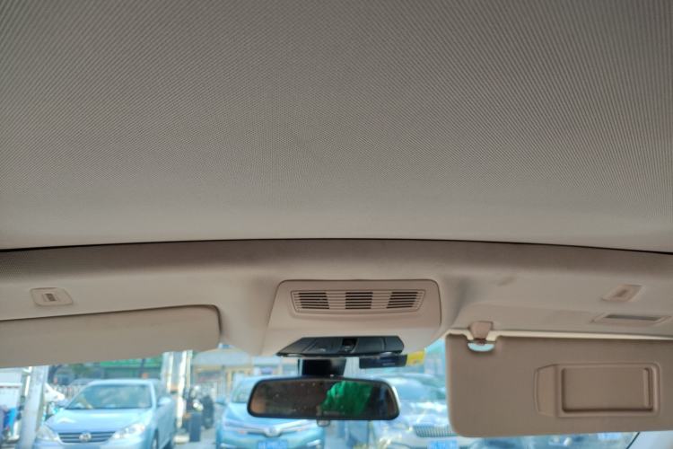 Used BMW 5 Series GT 2015 528i Leading Model Headliner