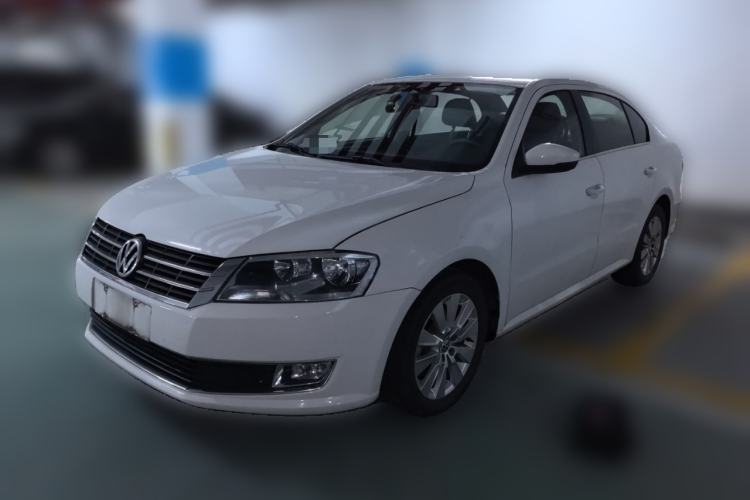 Used Volkswagen Lavida 2013 Restyled Classic 1.6L Manual Comfort Edition
