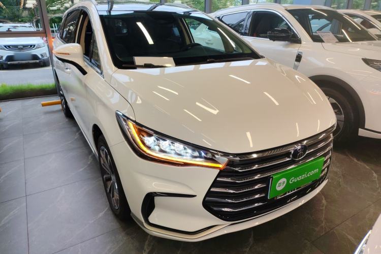 Used BYD Song MAX 2021 Upgraded Model 1.5T Automatic Prestige 6-Seater Front Right 45 Deg