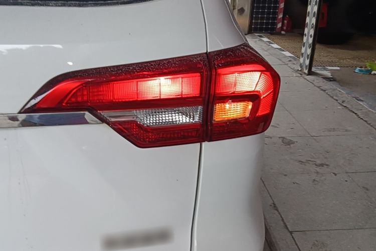 Used Haval M6 2017 1.5T Automatic Two-Wheel Drive Elite Model
