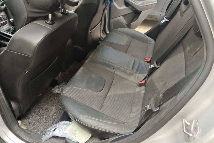 Used Ford Focus 2012 Hatchback 1.6L Manual Fashion Edition
