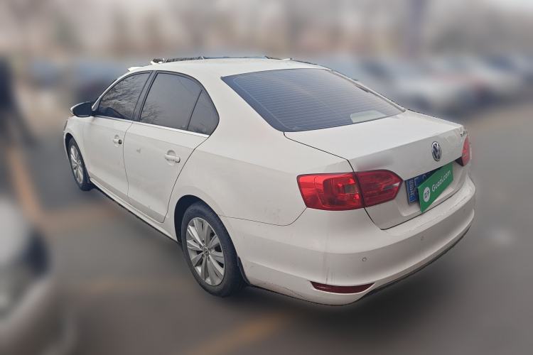 Used Volkswagen Sagitar 2015 1.6L Automatic Comfort Model
