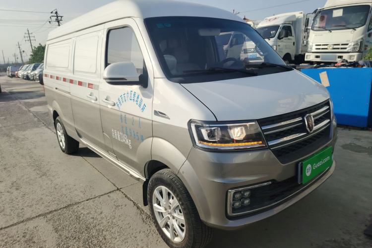 Used Jinbei New Hiace S 2023 1.5L Wealth Edition Van 2/5-Seater Non-Air-Conditioned Version SWC15M