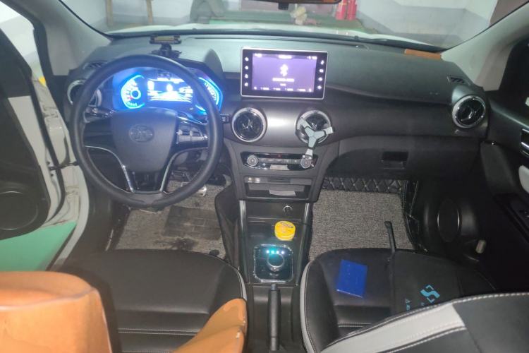 Used BAIC New Energy EC5 2019 New Style Edition Center Console