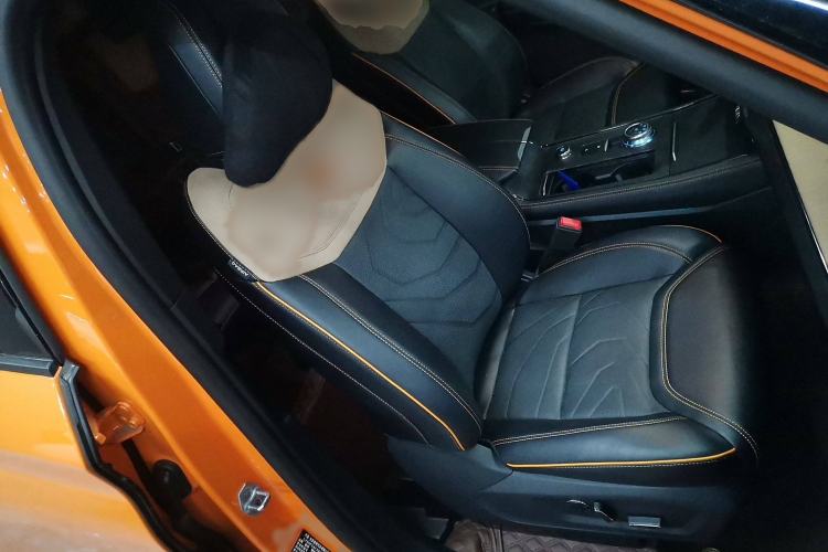 Used Ford Explorer 2024 2.3T EcoBoost Kunlun Peak Edition 7-Seater
