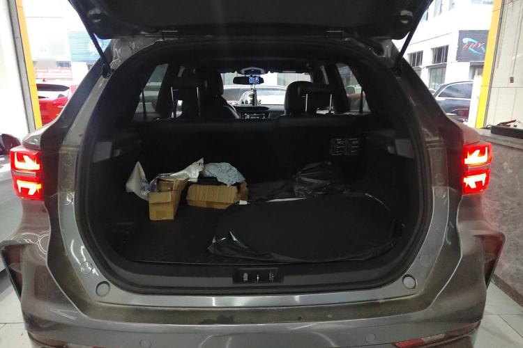 Used SWM Iron Man 2021 1.5T Automatic Golden Edition
