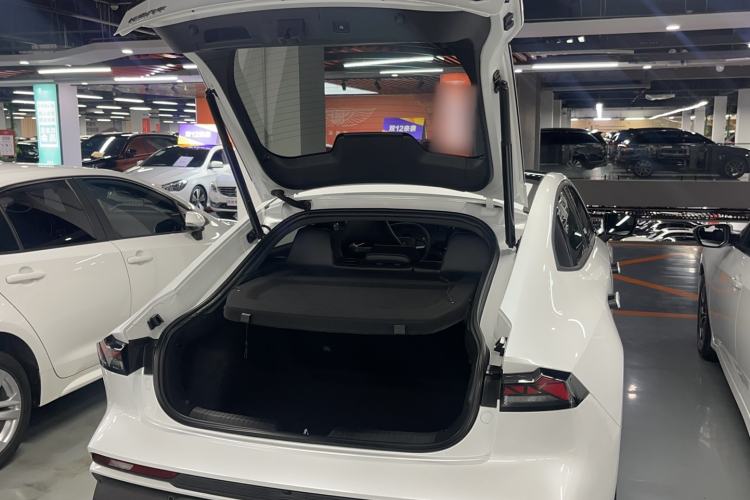 Used Changan UNI-V 2024 1.5T Prestige Edition