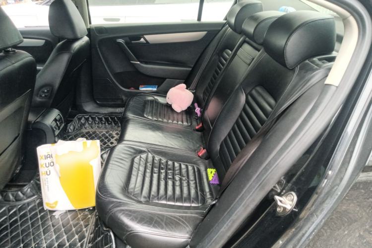 Used Volkswagen Magotan 2015 1.8TSI Advanced Model Left Rear Seat