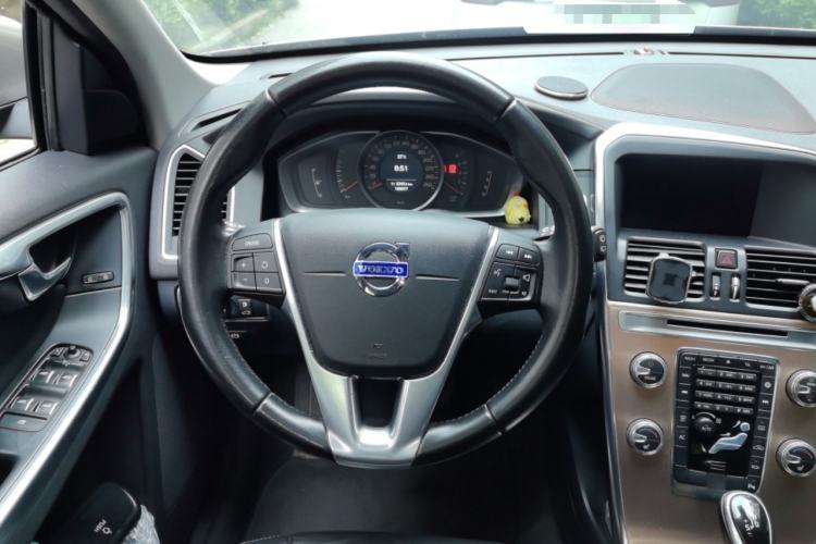 Used Volvo XC60 2016 T5 Smart Upgrade Model
