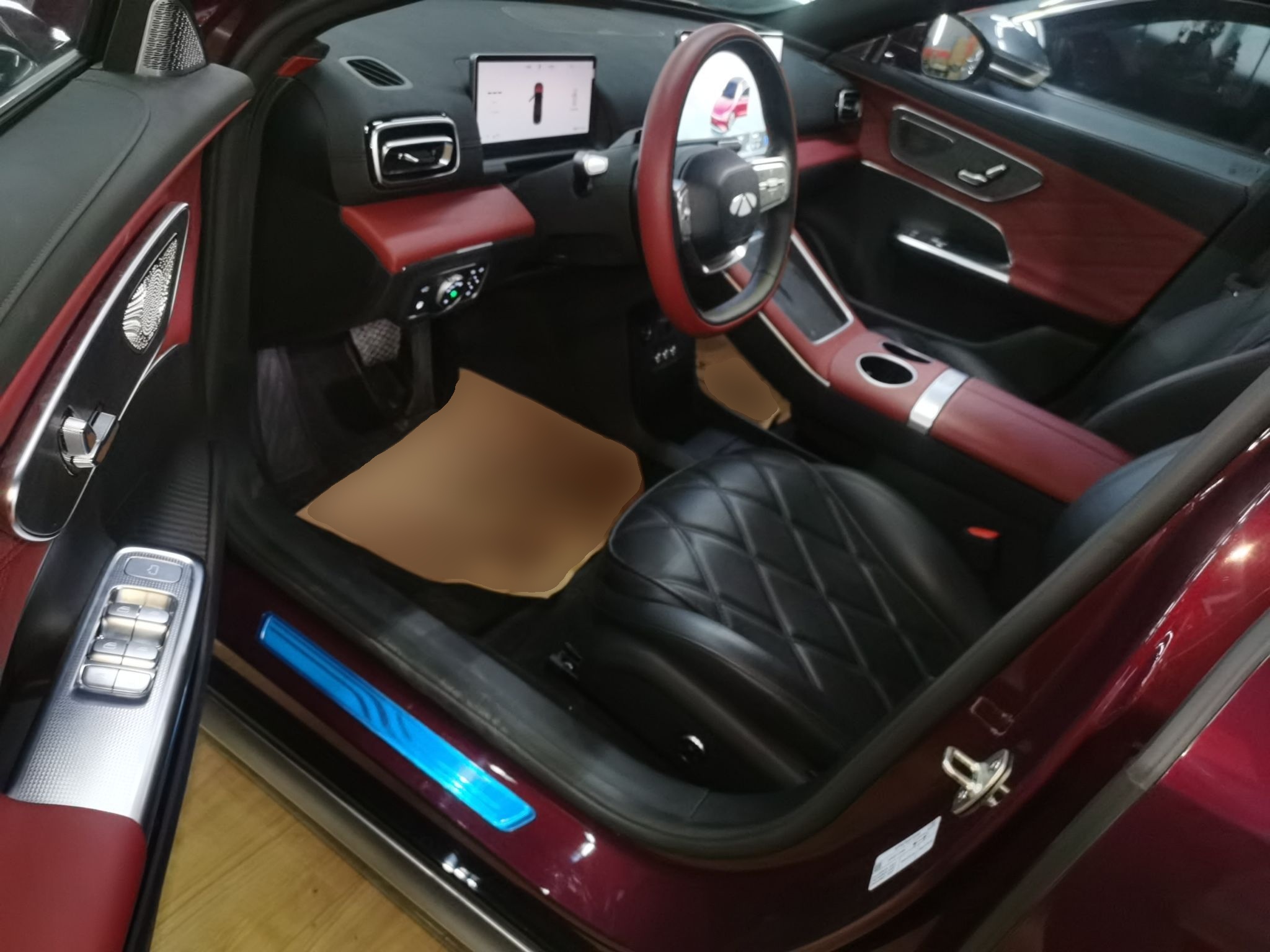 Переднее сиденье в автомобиле