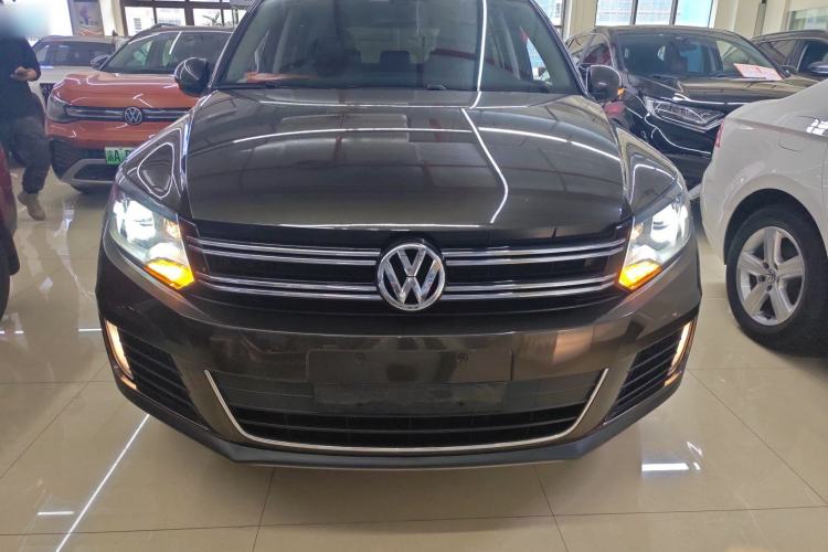 Used Volkswagen Tiguan 2015 1.8TSI Automatic All-Wheel-Drive Luxury Model Front