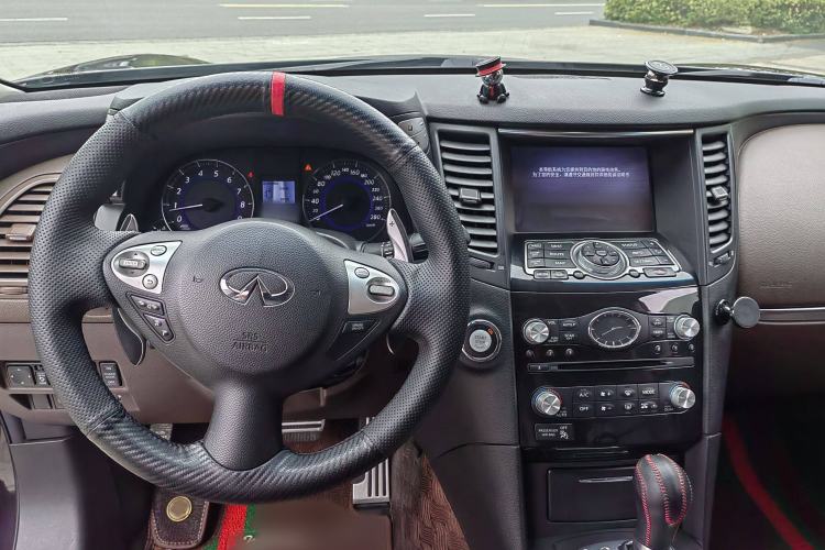 Used Infiniti QX70 2013 3.7L Standard Edition
