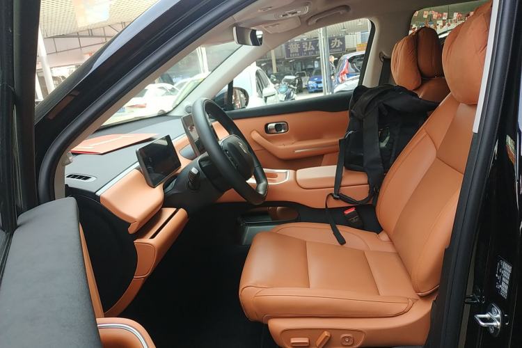 Used Leapmotor C16 2026 Extended-Range 280 LiDAR Zhizun Edition 6 Seats Left Front Seat