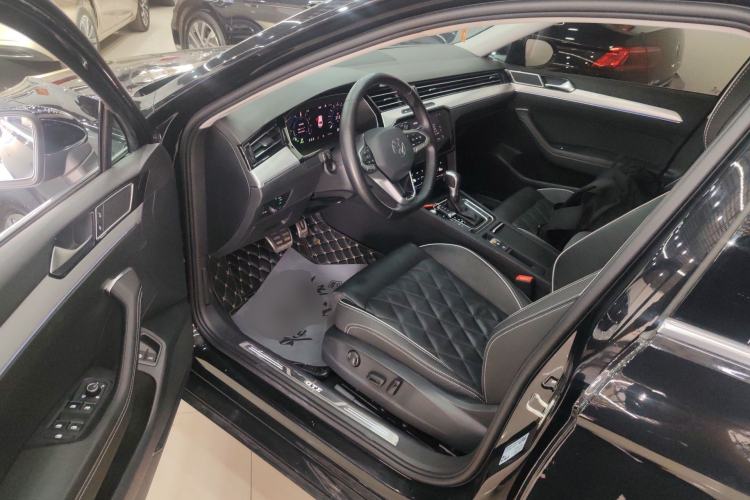 Used Volkswagen Magotan GTE Plug-in Hybrid 2022 GTE Luxury Model Left Front Seat