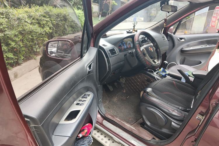 Used FORTHING Joyear X5 2013 1.6L Manual Luxury Model China IV Standard
