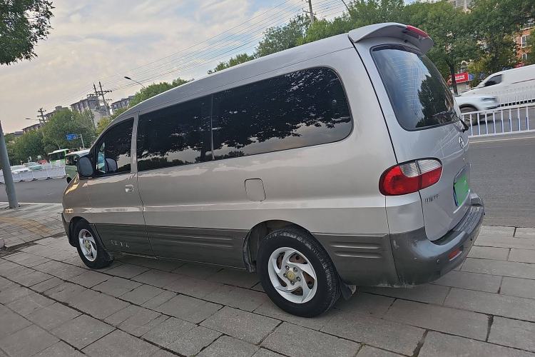 Used JAC Refine 2012 1.9T Shuttle Diesel Comfort Version HFC4DB1-2C
