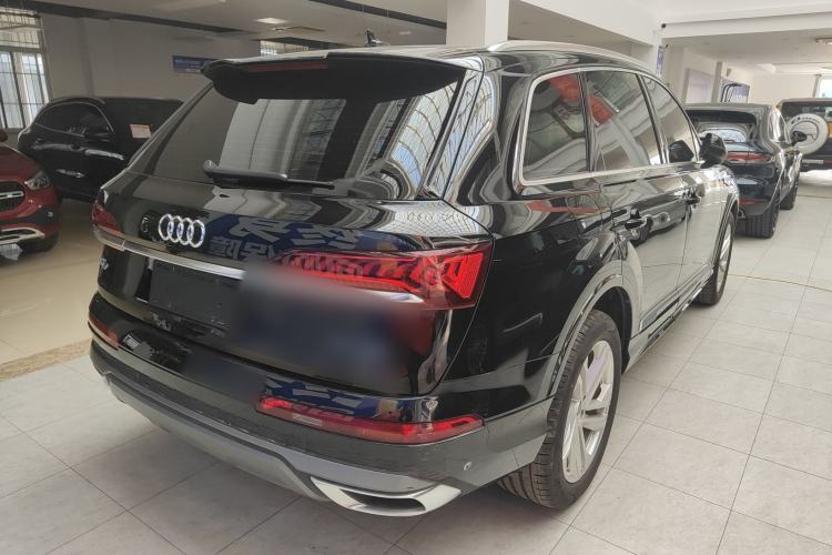 Used Audi Q7 2023 45 TFSI quattro S line Sport model