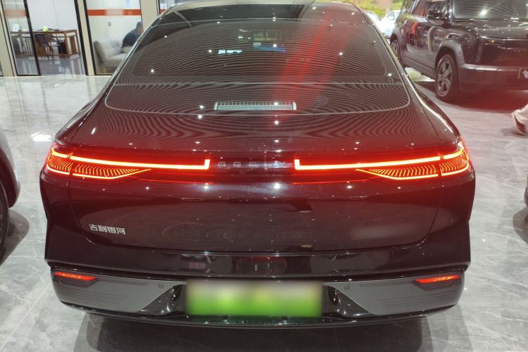 Used Geely Galaxy 8 2025 130km EM-i Deluxe Edition
