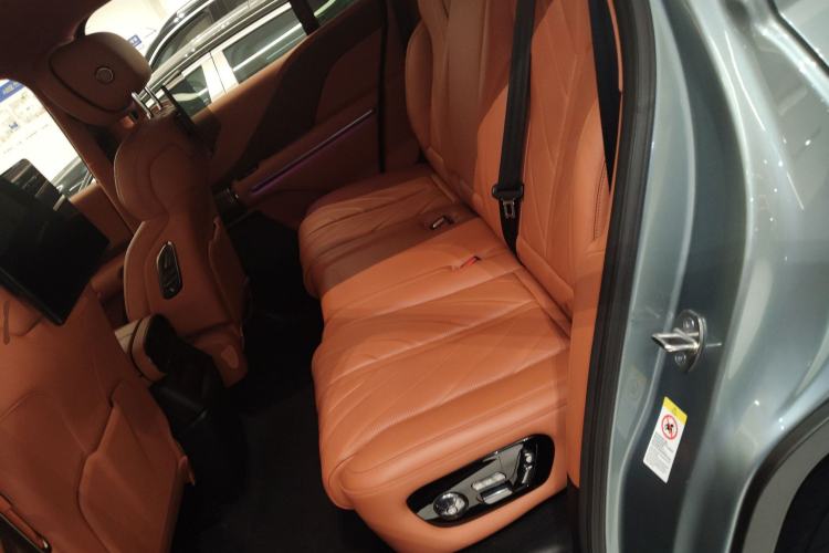 Used Yangwang U8 2023 Luxury Edition
